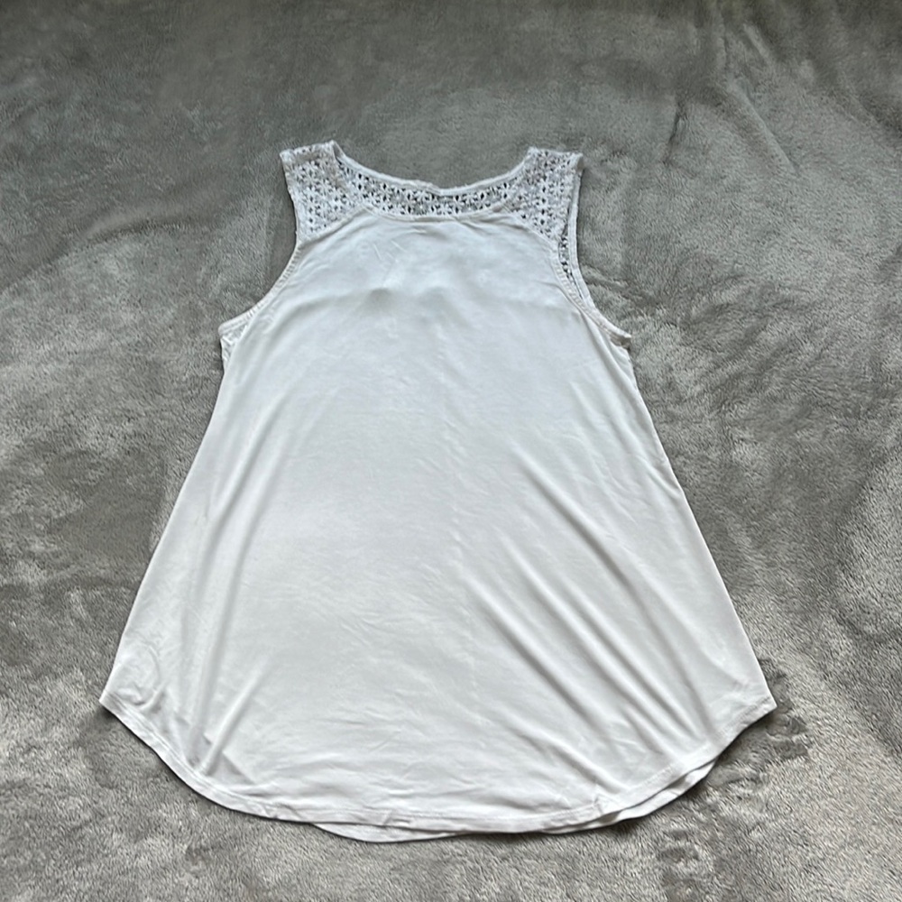Old Navy medium white tank top with lace detail